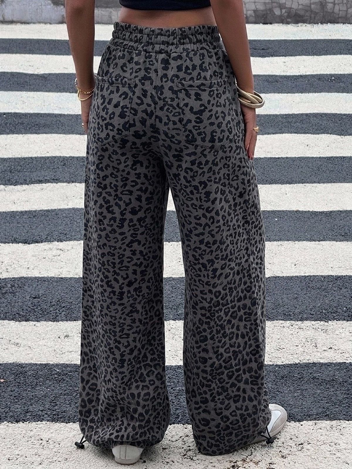 Leopard print jeans for women in cotton denim with a wide straight leg - charcoal
