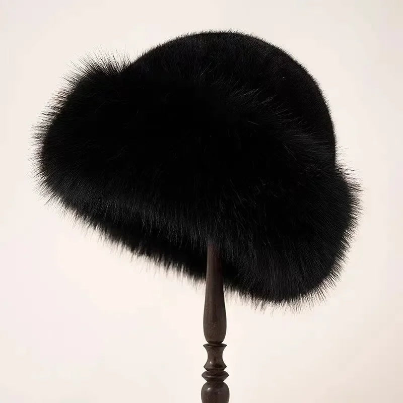 Women's faux fur hat with a wide turned-up brim - black