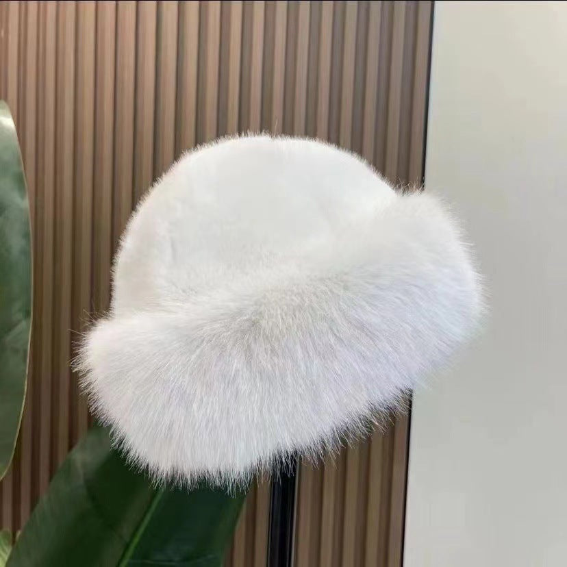 Women's faux fur hat with a wide turned-up brim - white