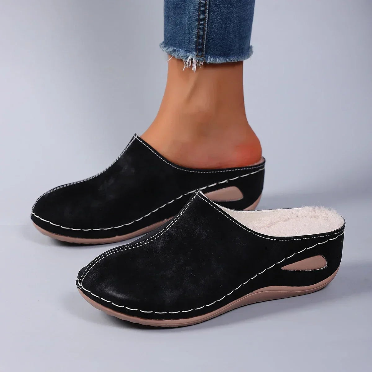 Women's orthopaedic clogs with a wedge heel, open back and soft lining - view 4
