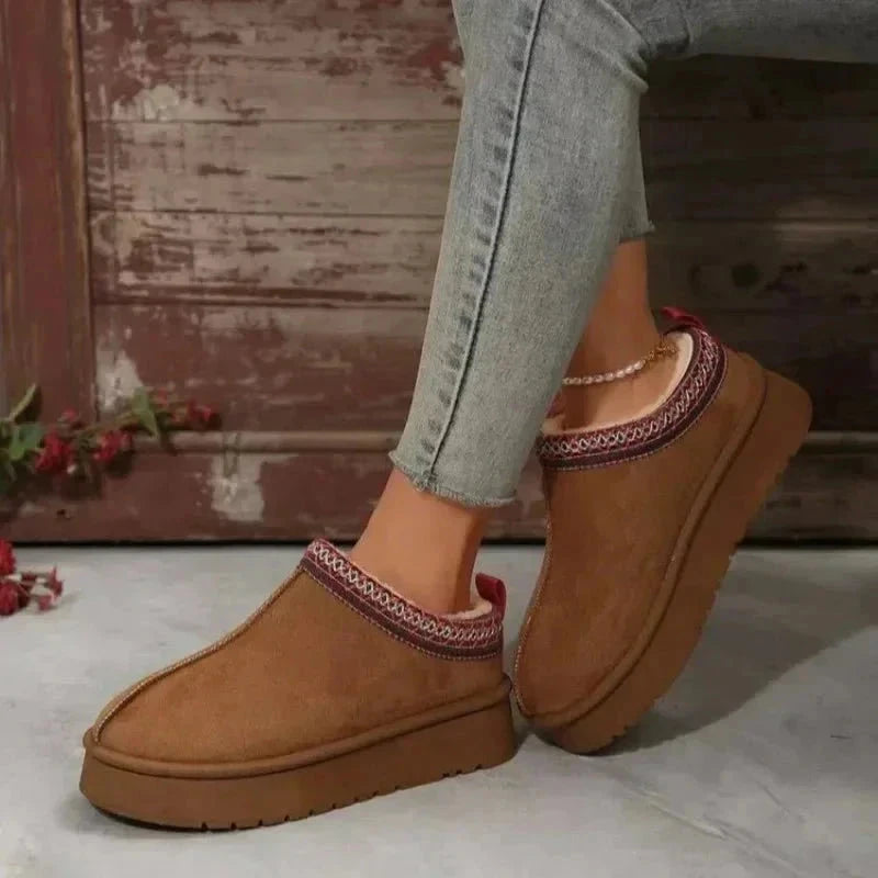 Platform slippers in a suede look with plush lining and embroidered trim