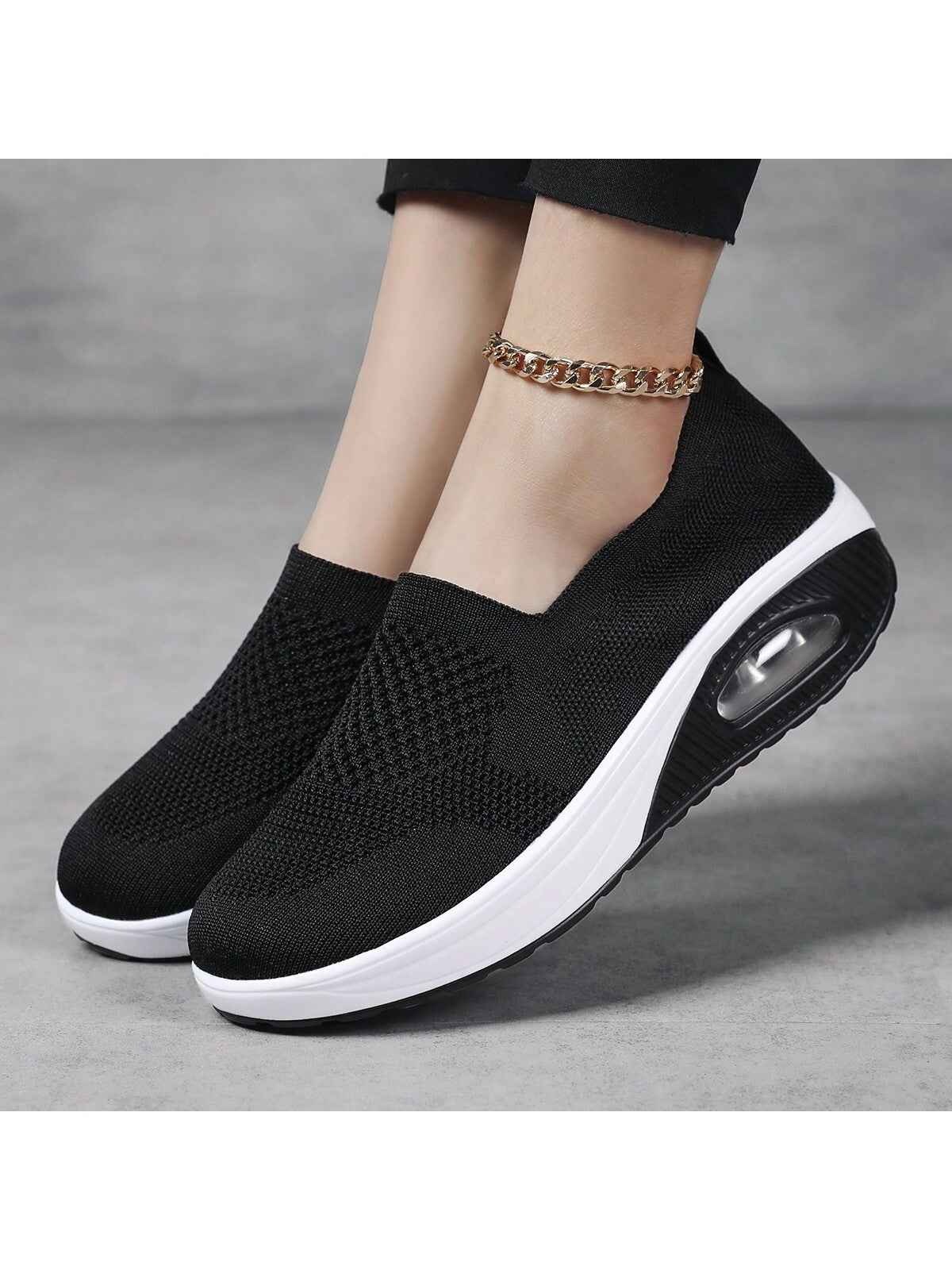 Slip-on shoes for women with knit upper, low rounded opening and thick air cushion sole - view 10