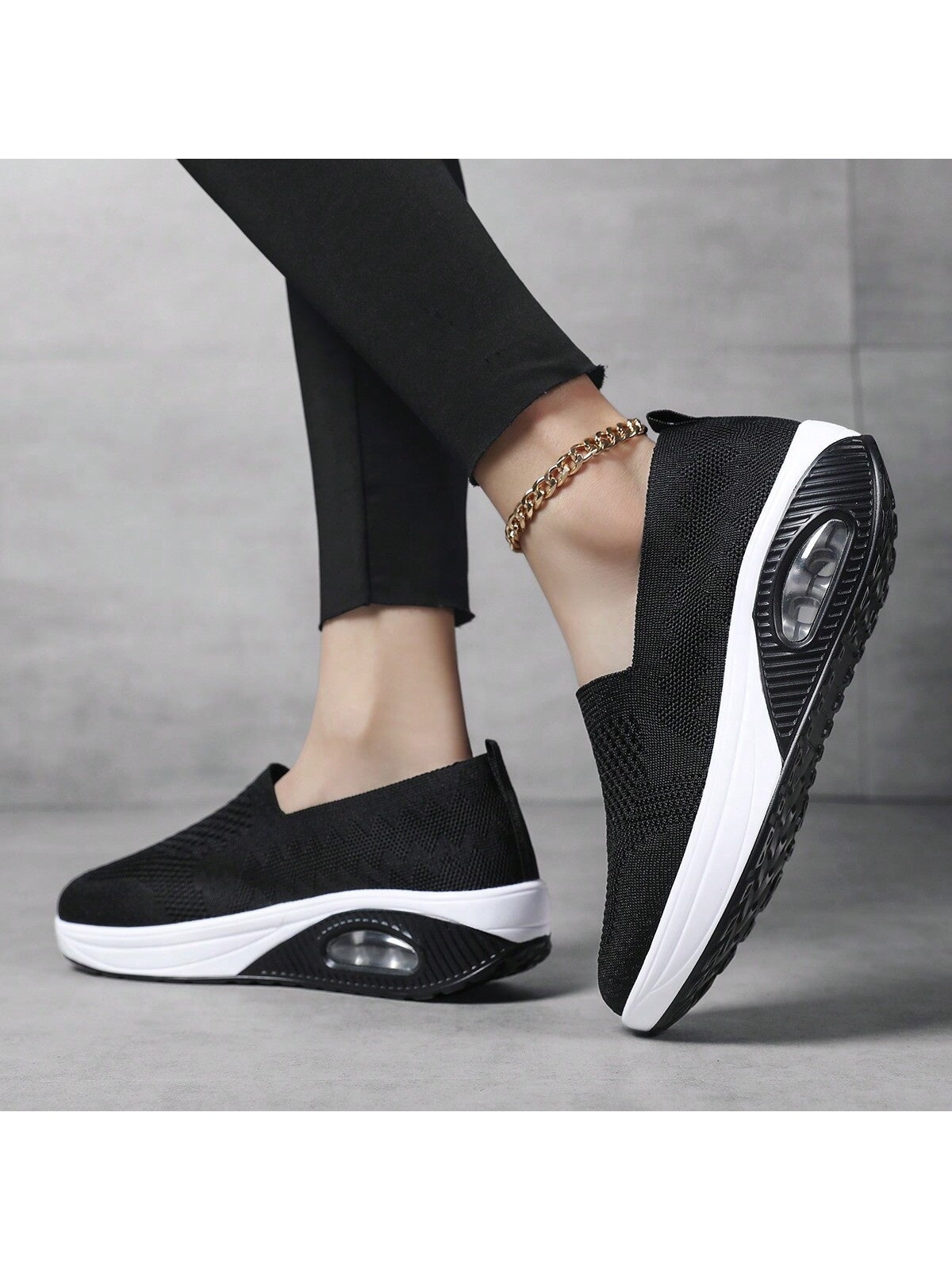 Slip-on shoes for women with knit upper, low rounded opening and thick air cushion sole - view 11