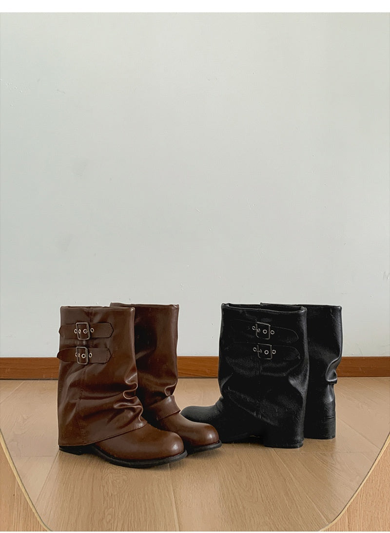 Women's slouch ankle boots in PU leather with two buckle straps and a ruched shaft - view 17