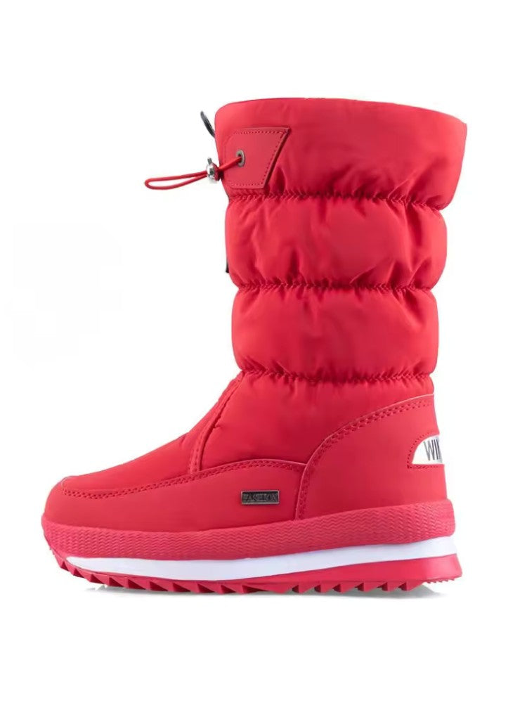 Women's snow boots with a quilted shaft, drawcord top and plush lining - red
