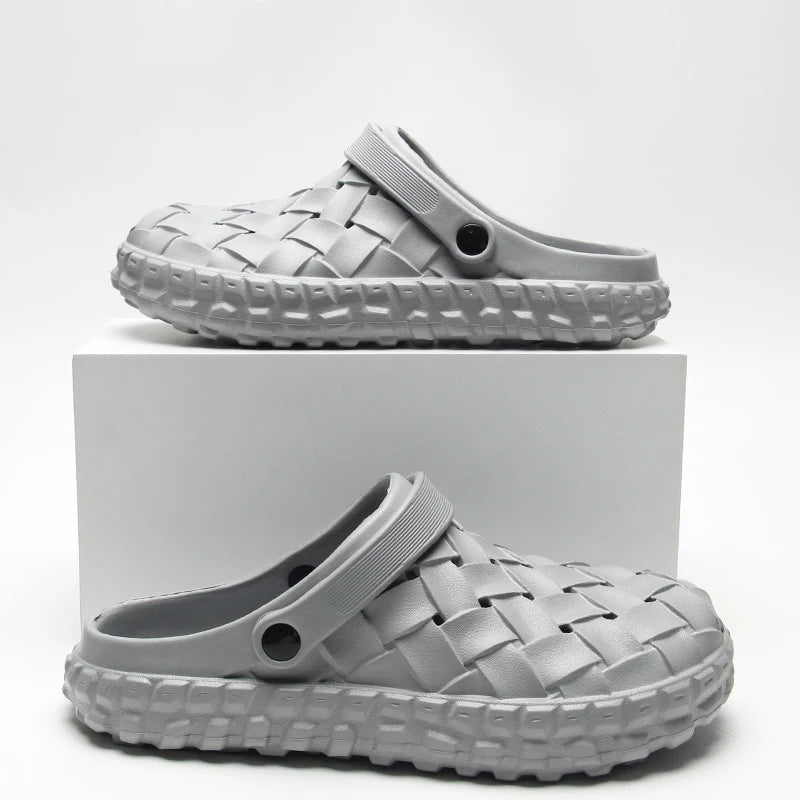 EVA clogs with a woven look, thick sole with chunky tread and swivel heel strap - light grey