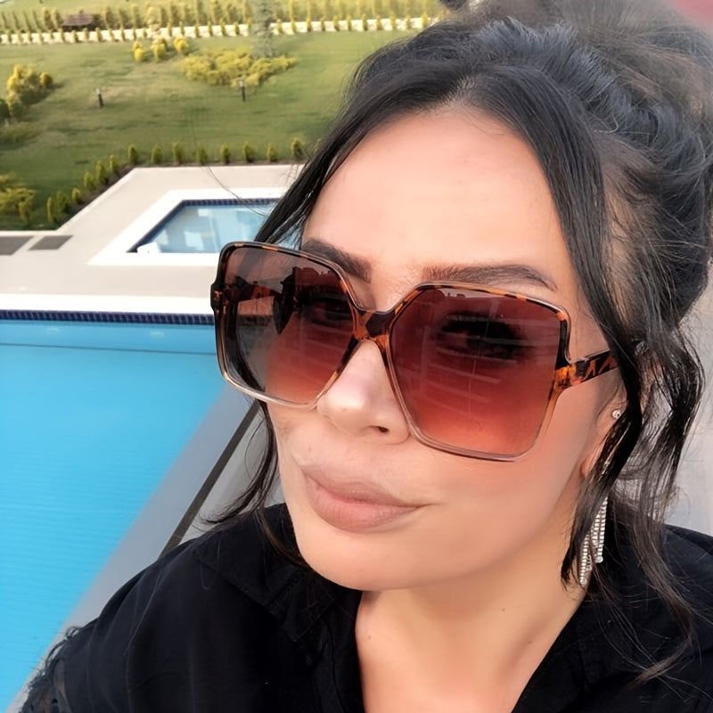Women's GlamShade Transition Sunglasses – Square UV – back view