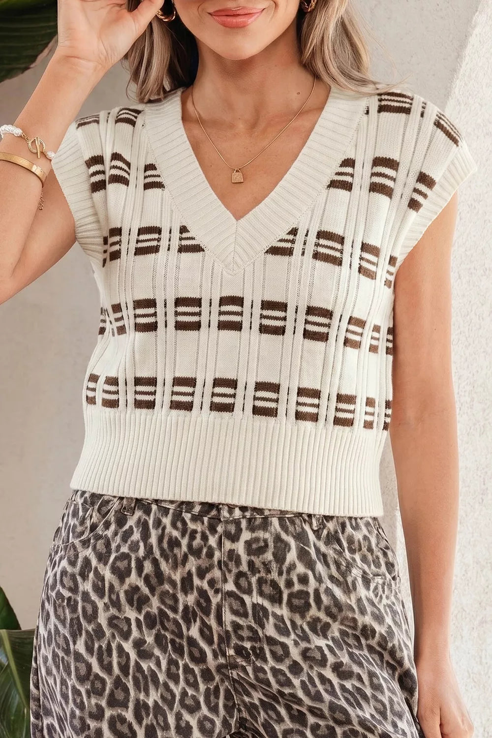 Women's cropped geometric knitted vest in Cream and Brown