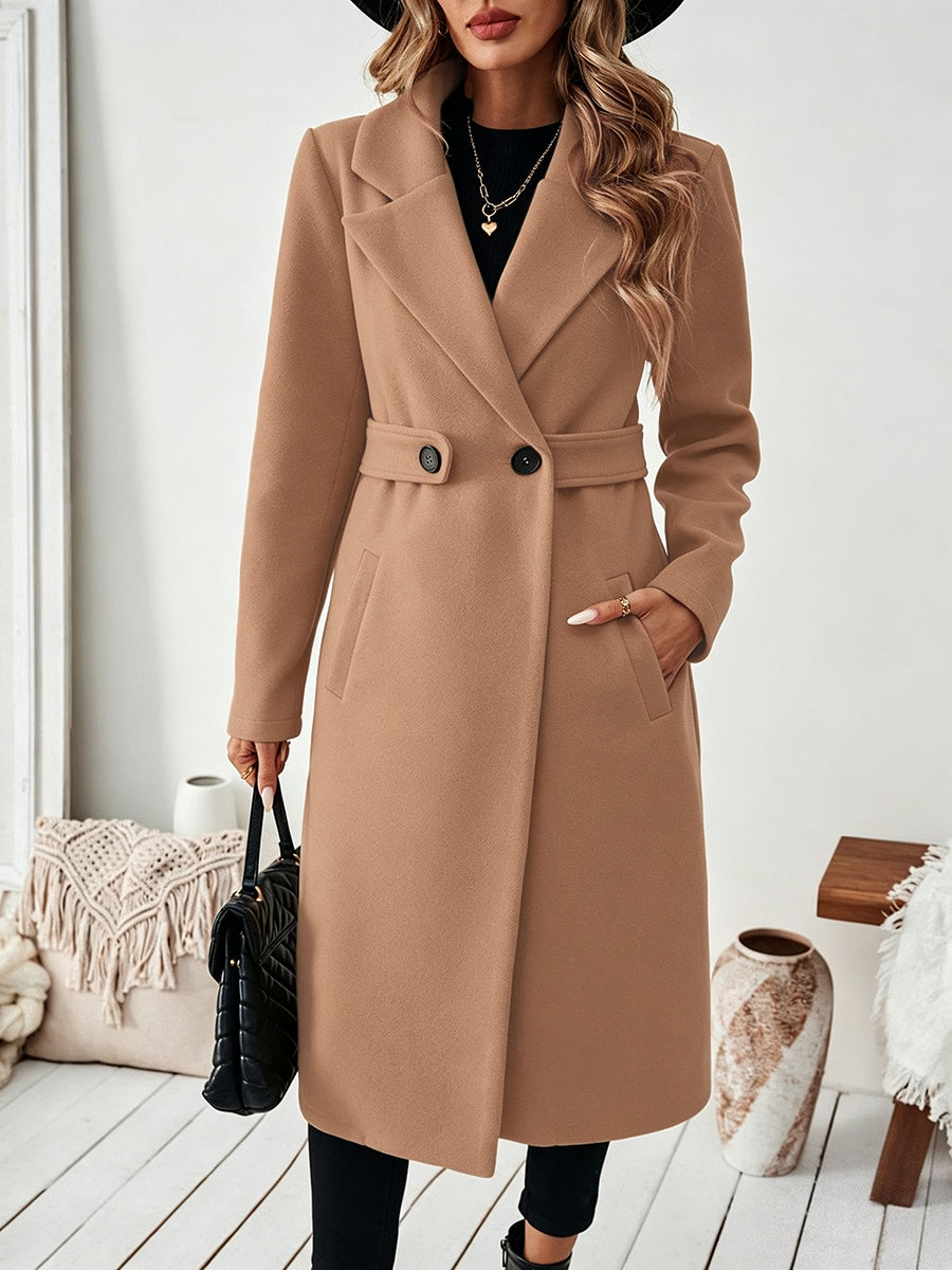 Longline coat with a wide notch lapel and a button at the waist
