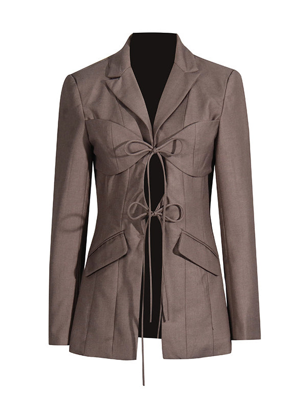 Tie-front blazer with a notch lapel and two flap pockets
