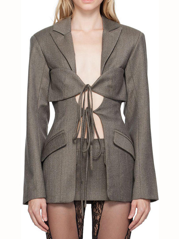 Tie-front blazer with a notch lapel and two flap pockets
