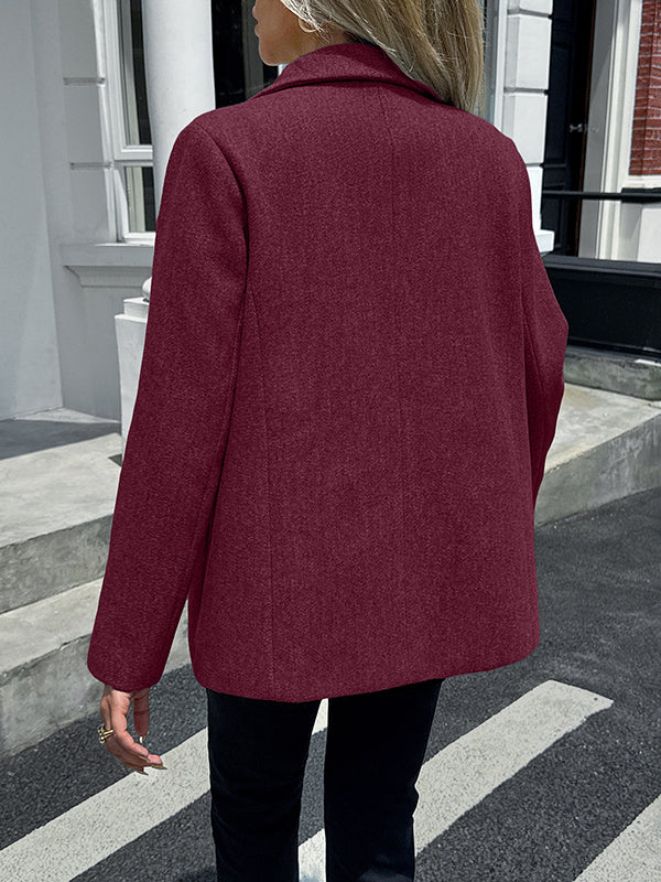 Brushed wool-look blazer with a notch lapel and two flap pockets