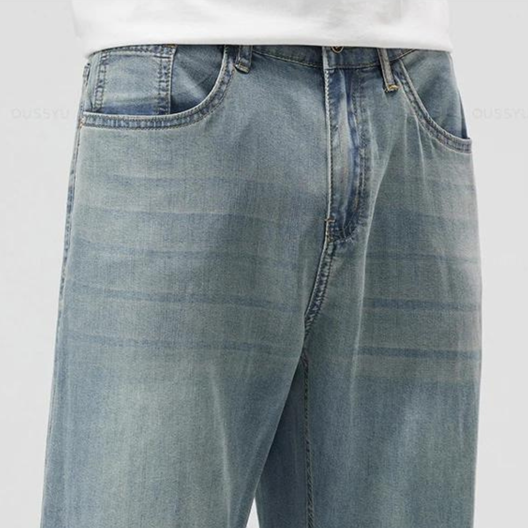 Men's Relaxed Straight-Cut Jeans - product view | SAINT DOR