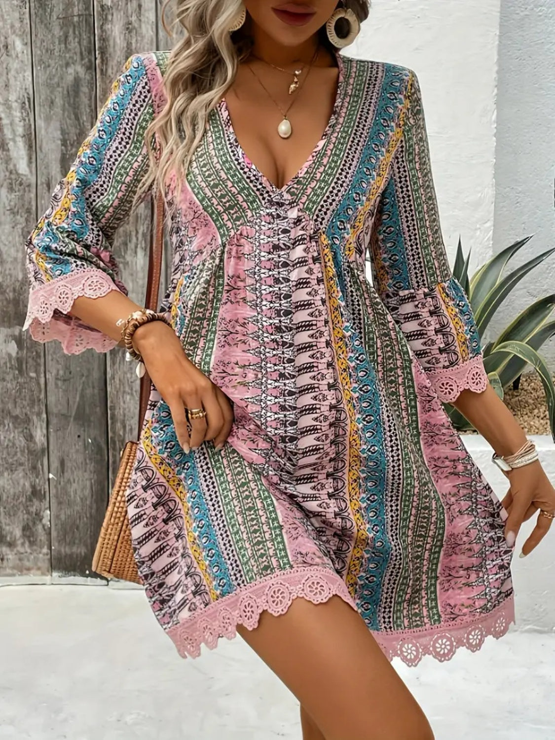 Women's boho print dress with lace trim - detail