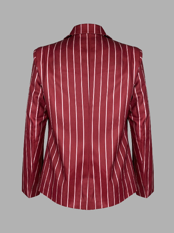 Striped blazer with a notched lapel and a single button