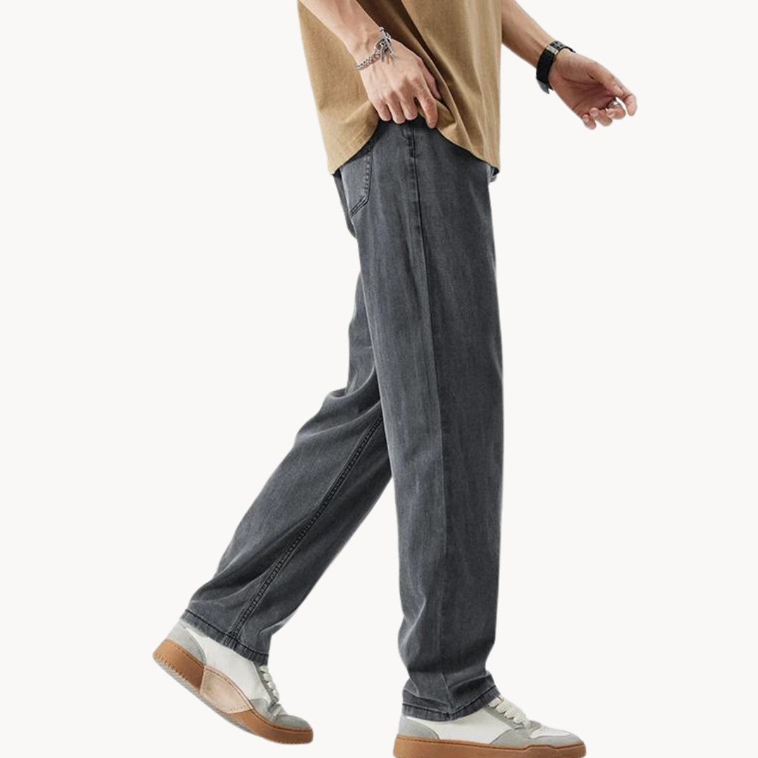 Men's Relaxed Straight-Cut Jeans - product view | SAINT DOR