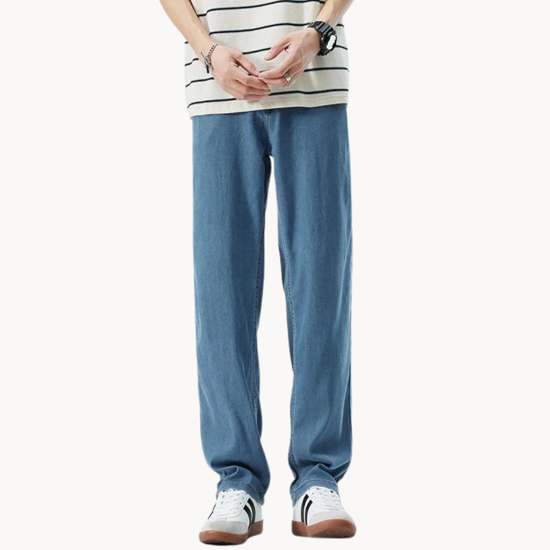 Men's Relaxed Straight-Cut Jeans