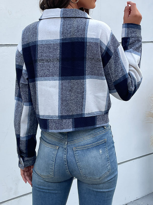 Cropped checked jacket with a pointed collar and two flap pockets