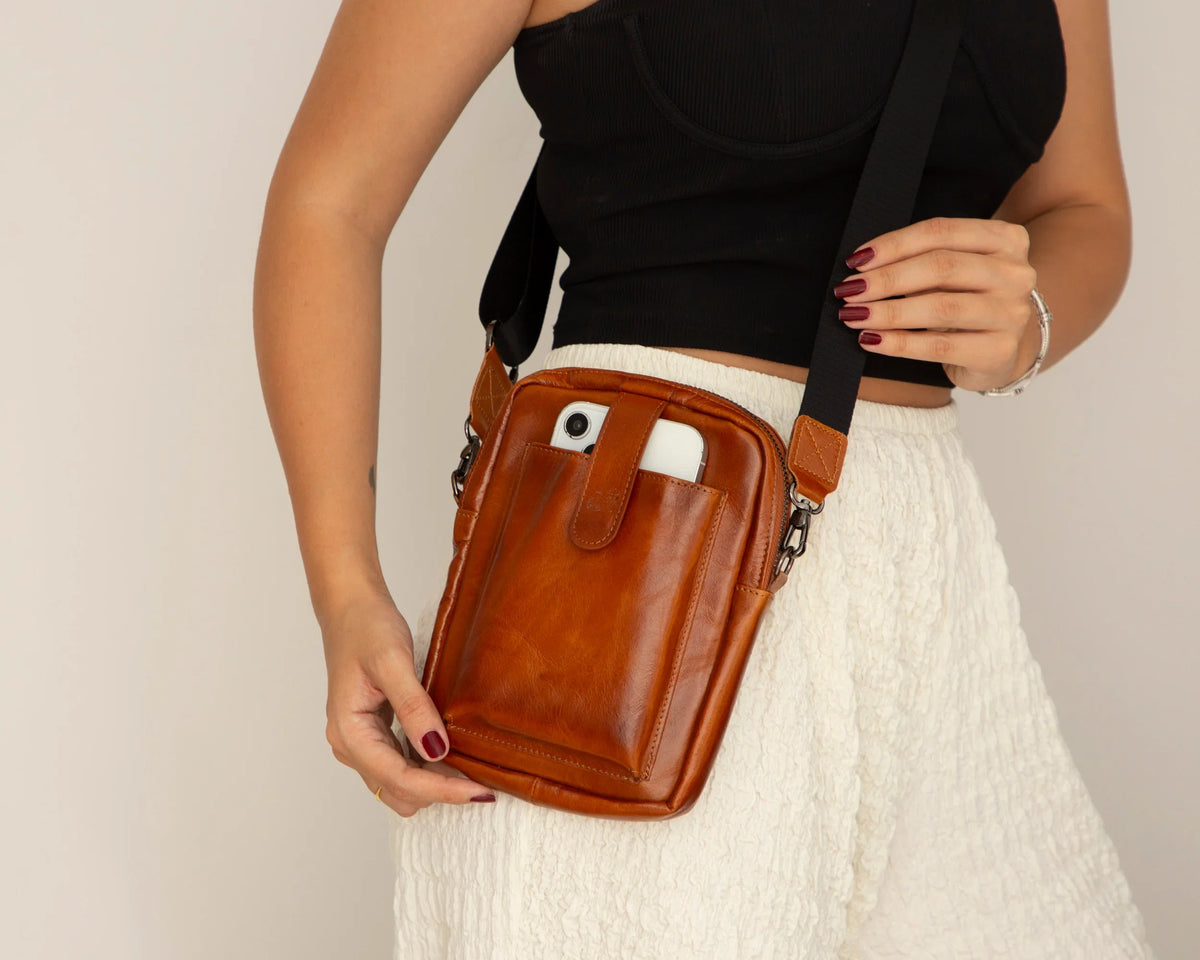 Leather Crossbody Phone Bag – Full-grain leather – view 15