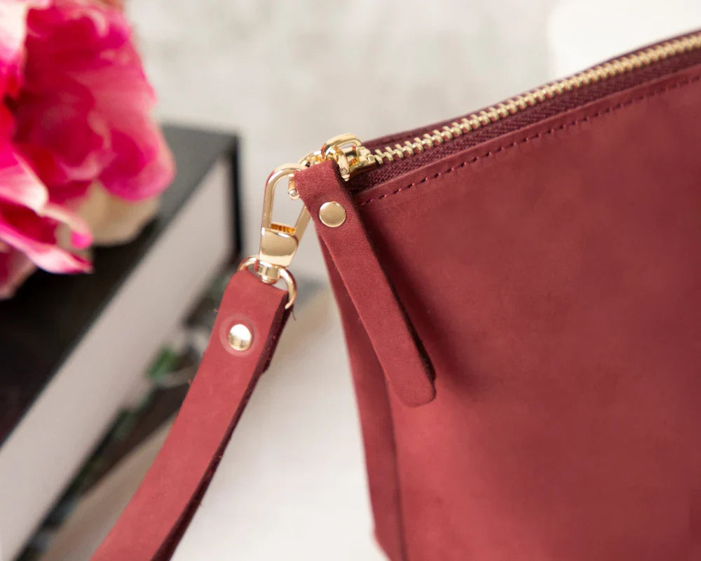 Leather Make-up Bag – Full-grain leather – view 28