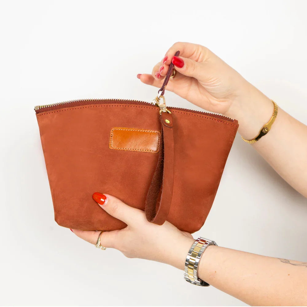 Leather Make-up Bag – Full-grain leather – view 11