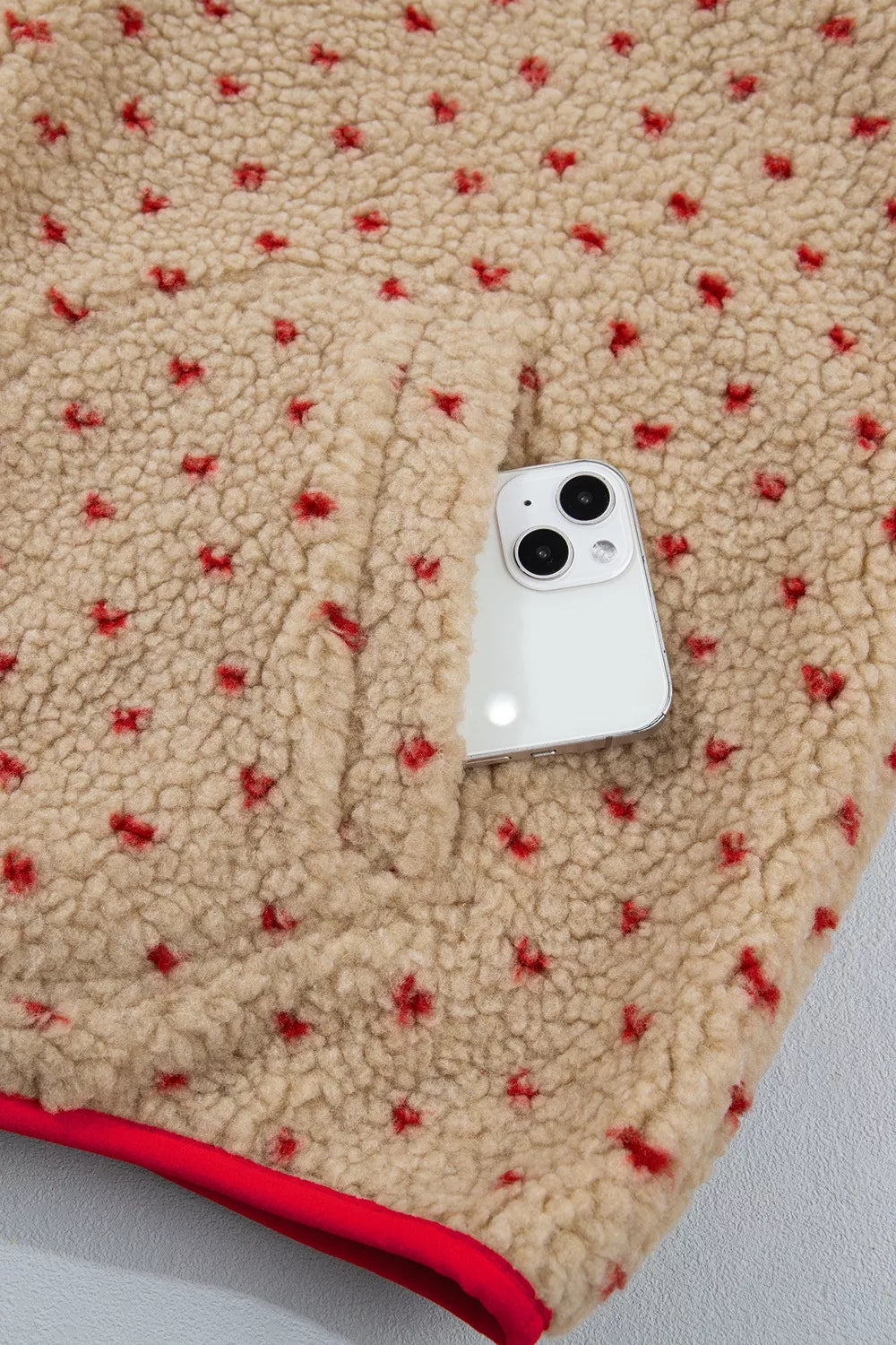 Women's heart print fleece sweatshirt - detail