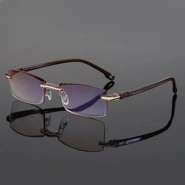 Women's Top - The Indestructible Reading Glasses Everyone in Zwart