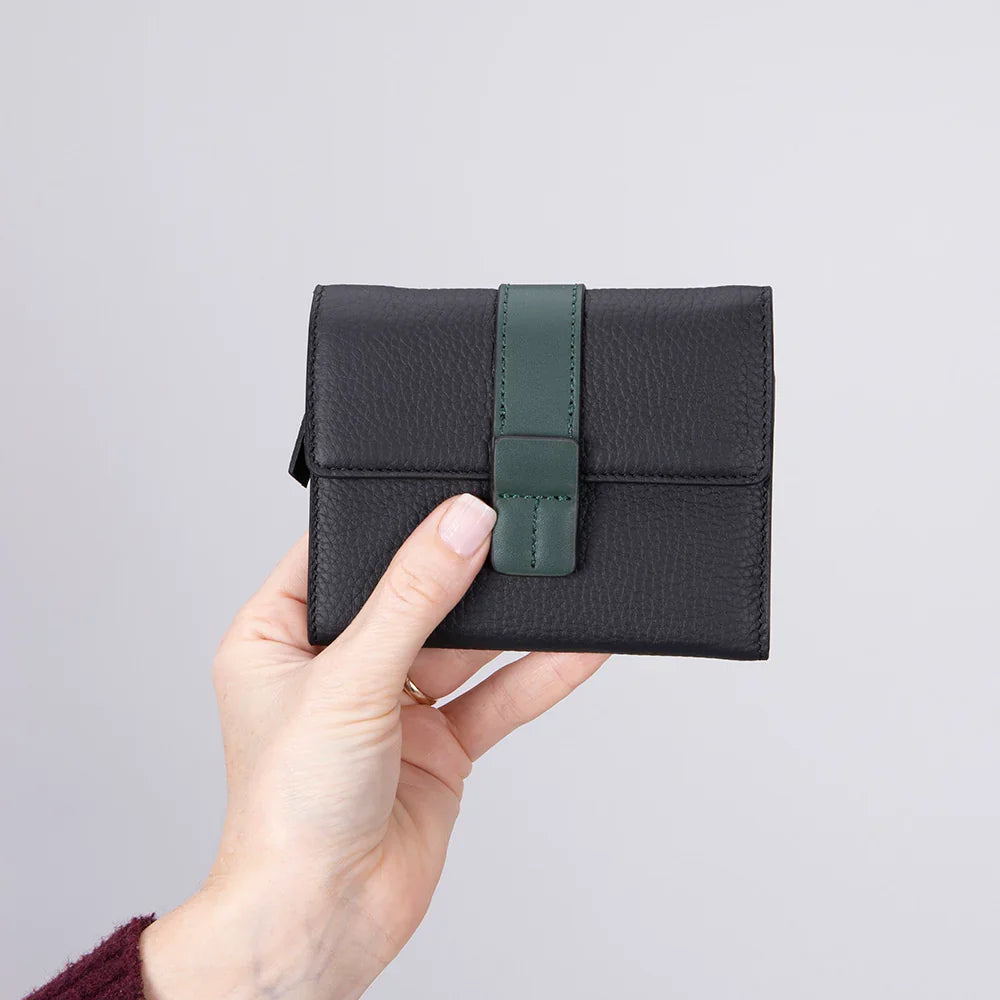 Women's Leather Wallet – Full-grain leather – view 15