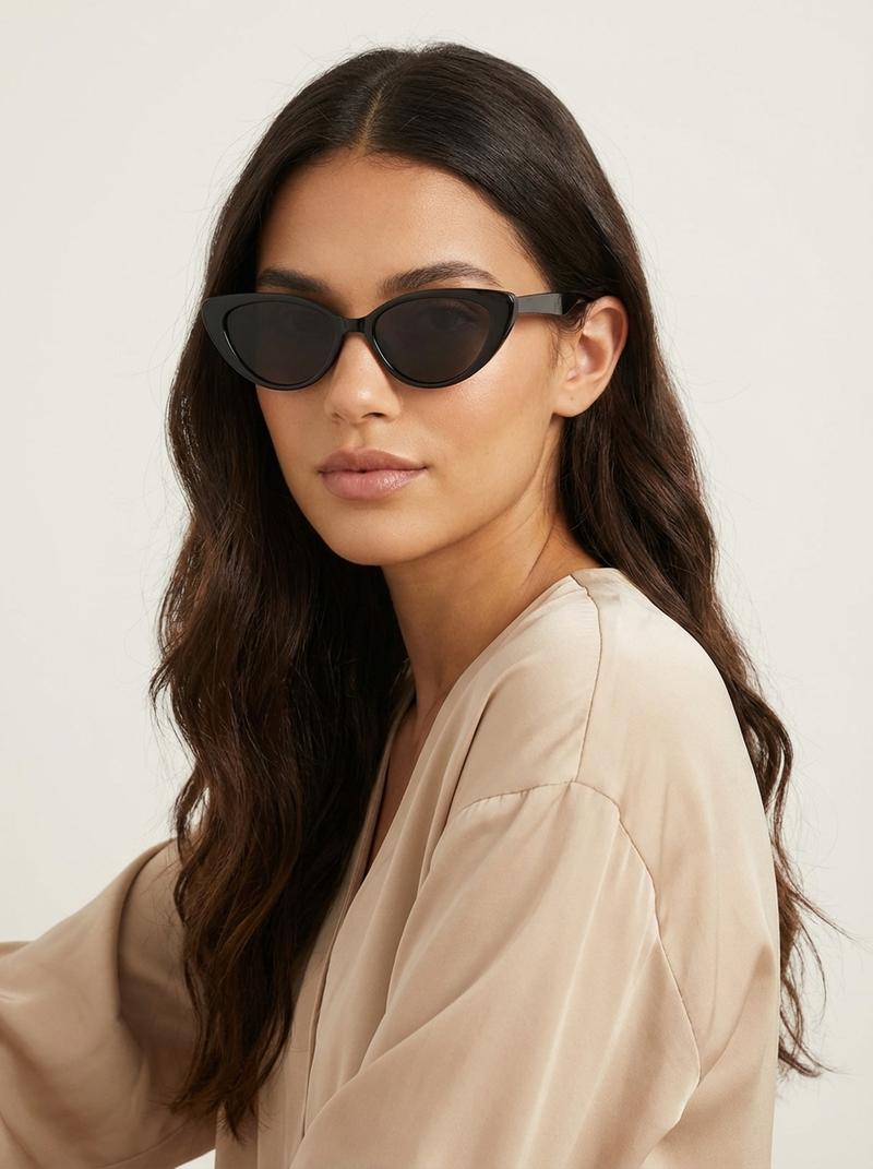 Cat eye sunglasses with a slim retro acetate frame