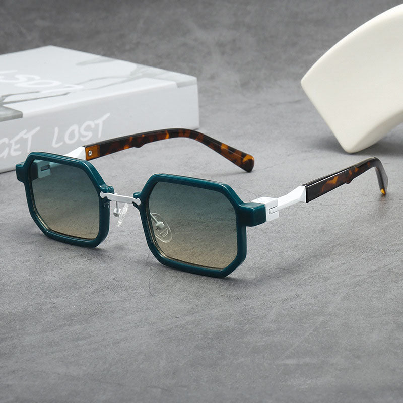 Women's Delia Retro Sunglasses – Anti-Reflective UV400 – lifestyle shot