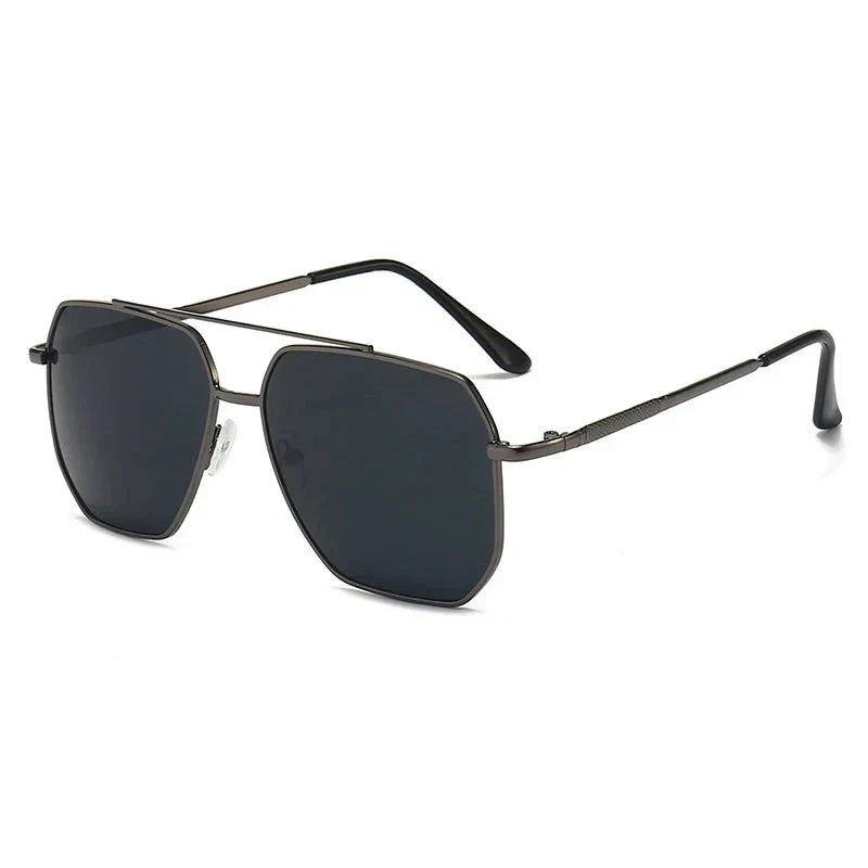 Women's Leighton Aviator Sunglasses – Classic Metal UV400 – close-up detail