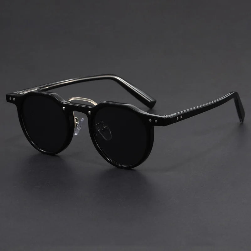 Unisex Presley Retro Sunglasses – UV400 Summer Leisure – lifestyle shot