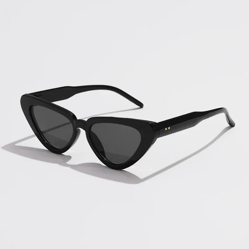 Women's Monroe Retro Sunglasses – UV400 Fashion Style – feature detail