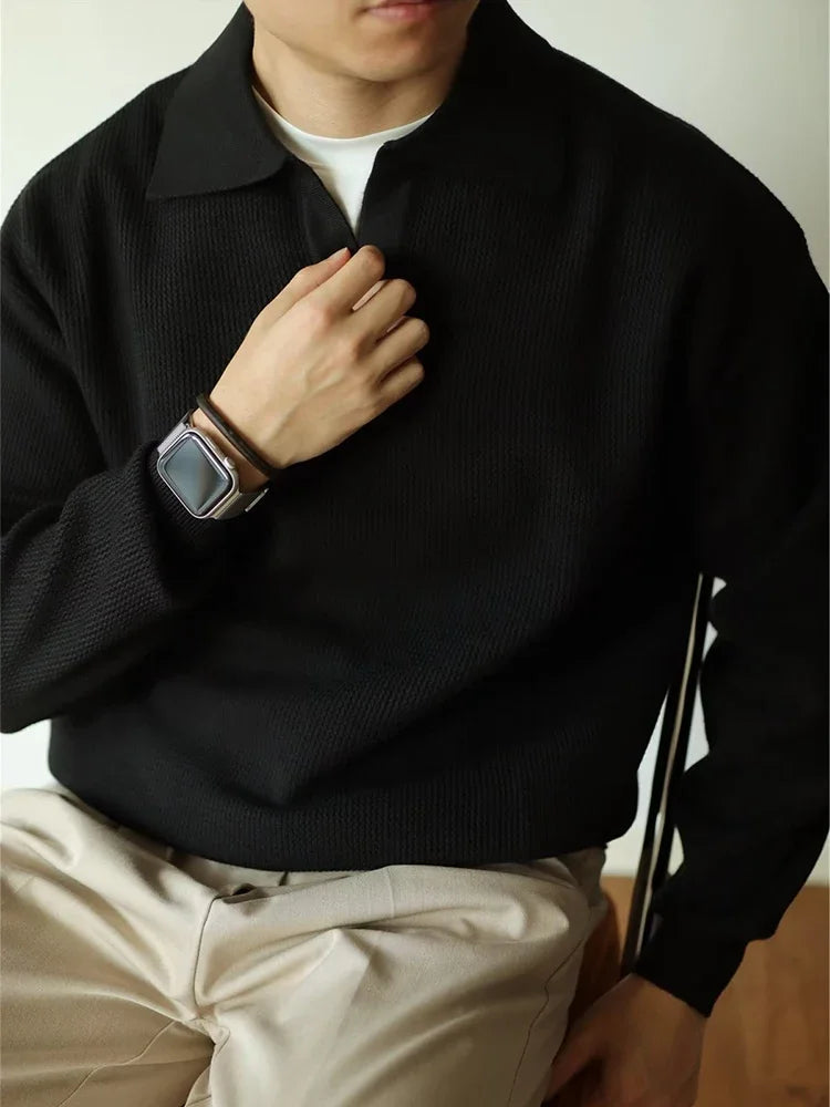 Men's knitted polo with flat collar - detail