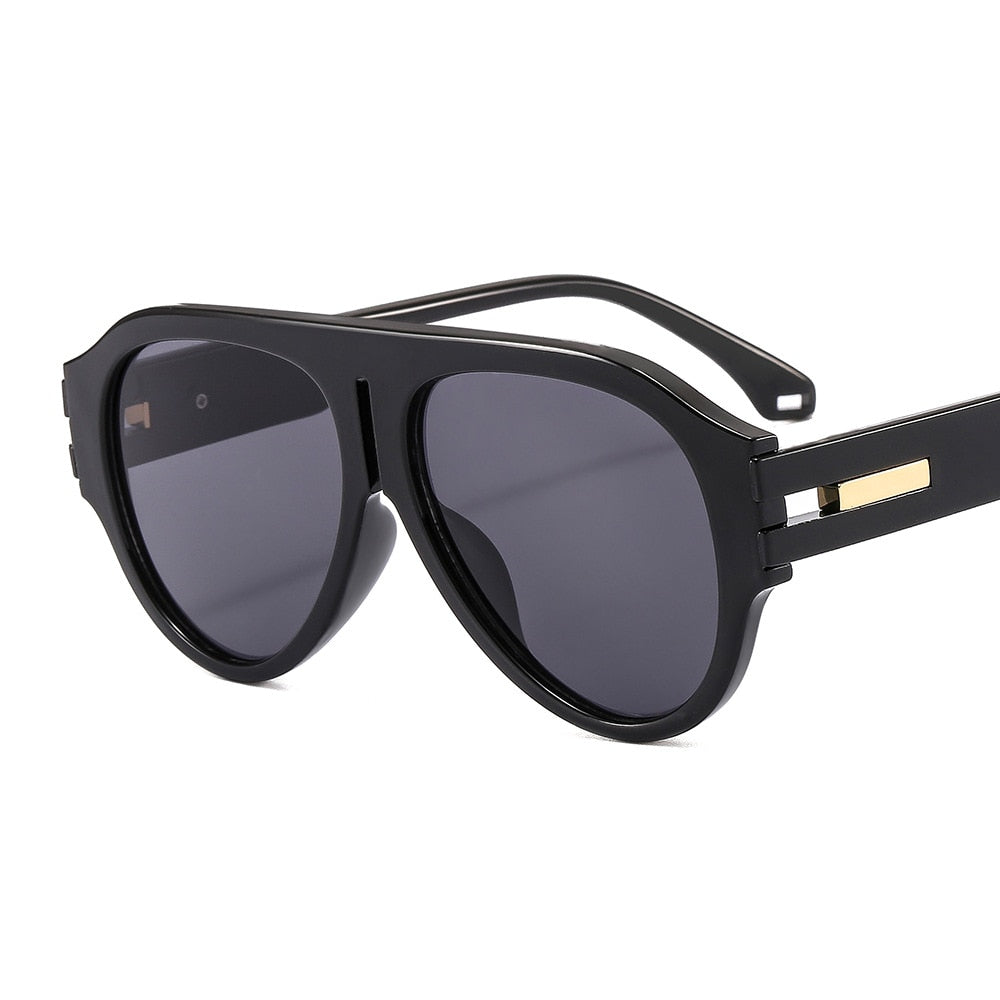 Women's Stylish Sunglasses – Polarised UV400 Resin Frame – close-up detail