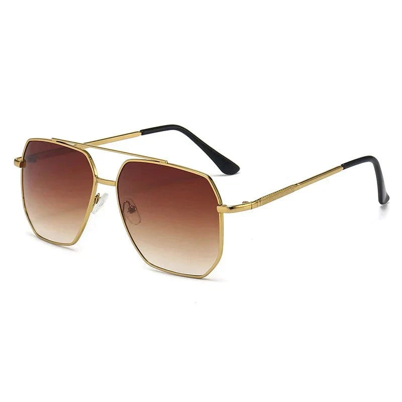 Women's Leighton Aviator Sunglasses – Classic Metal UV400 – lifestyle shot