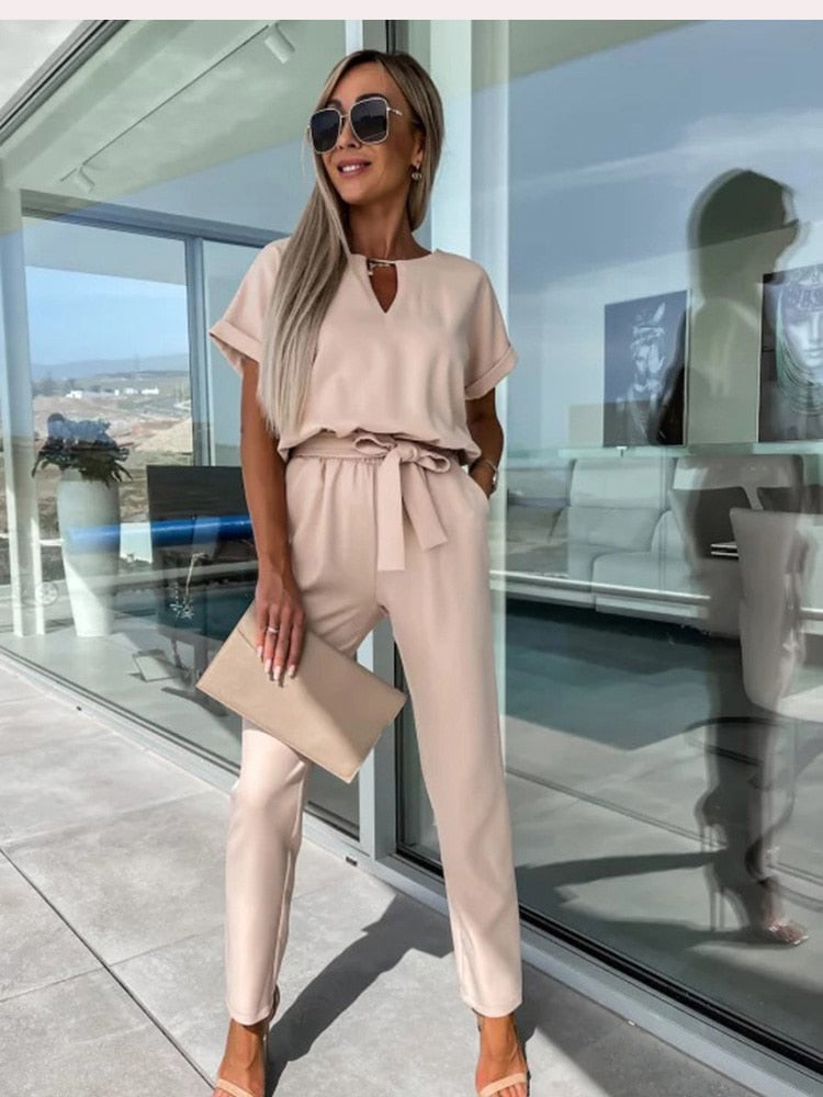Women's Jumpsuit - Effortless Elegant Fit - view 7