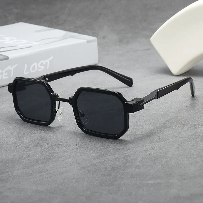 Women's Delia Retro Sunglasses – Anti-Reflective UV400 – side view