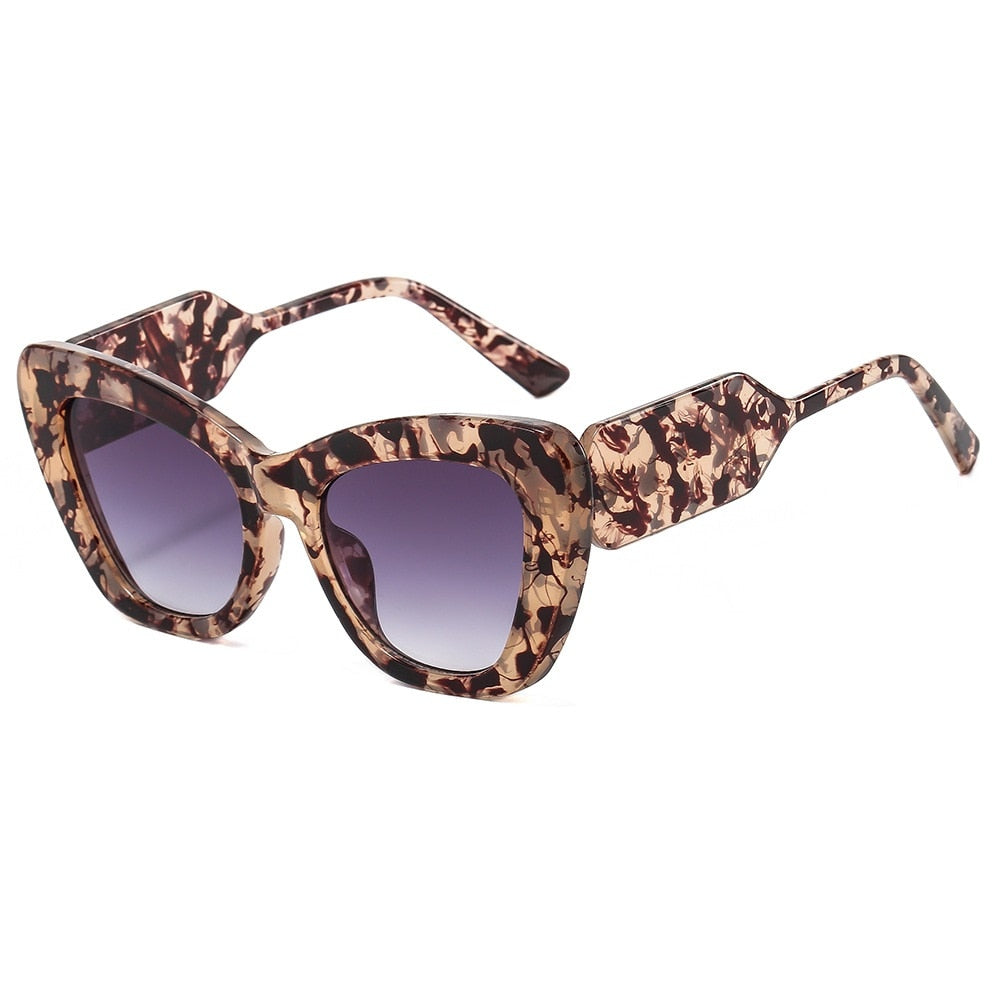 Women's Cat Eye Sunglasses – UV400 Classic Style – close-up detail