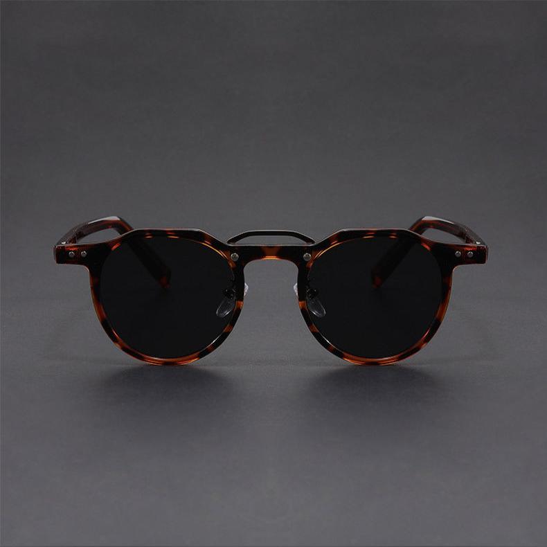 Unisex Presley Retro Sunglasses – UV400 Summer Leisure – detail view