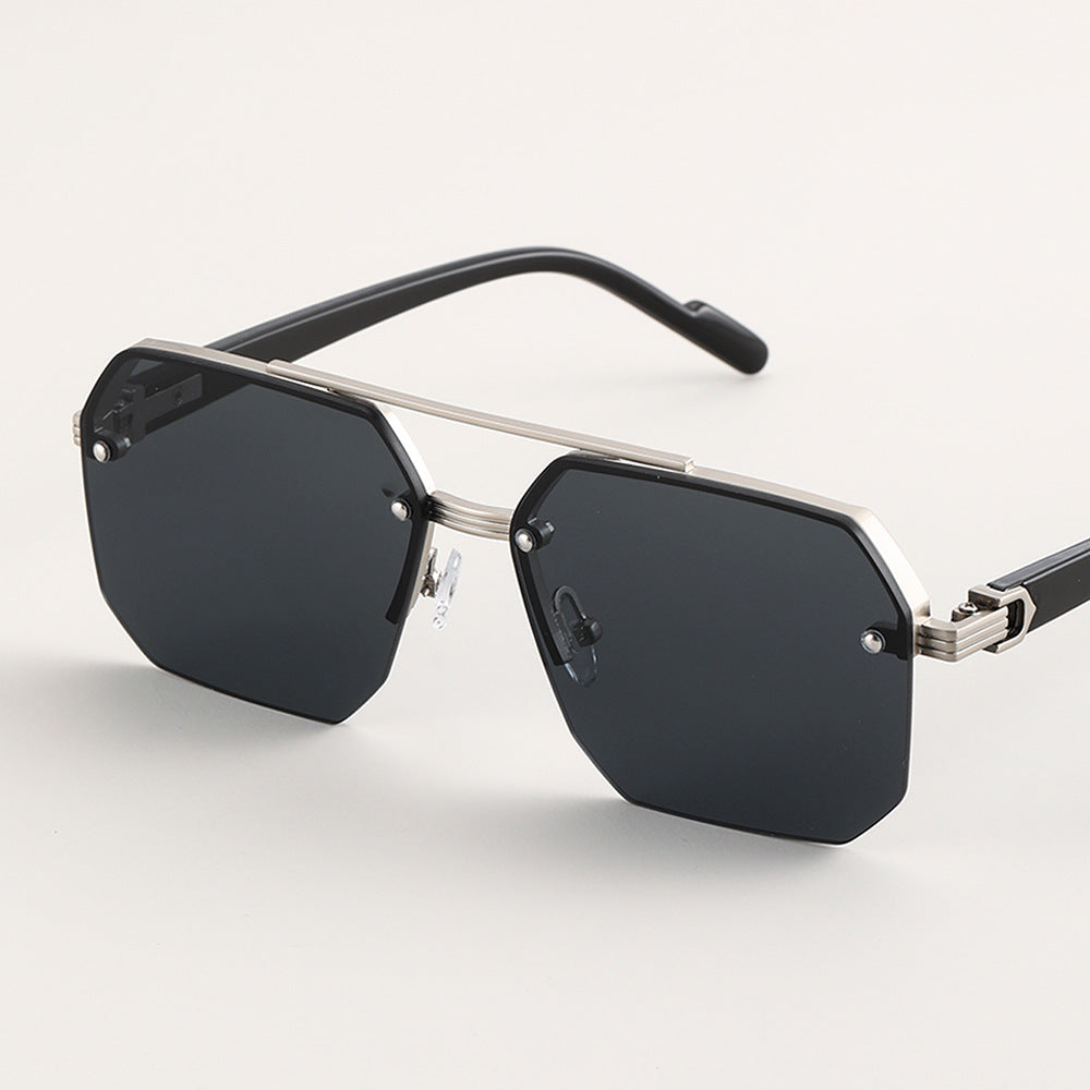Women's Montego Round Sunglasses – Polycarbonate UV400 – lifestyle shot