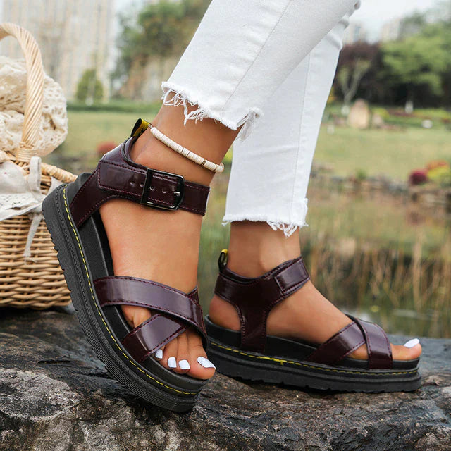 Women's sport sandals with adjustable straps – Saint Dor UK – side view