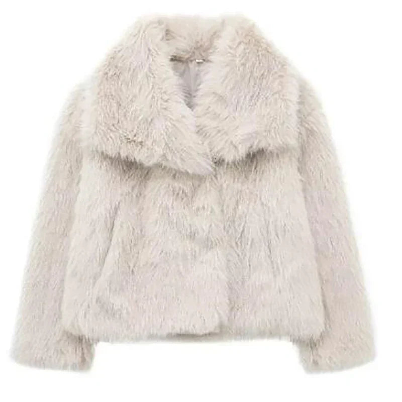 Women's faux fur coat with wide collar in Cream