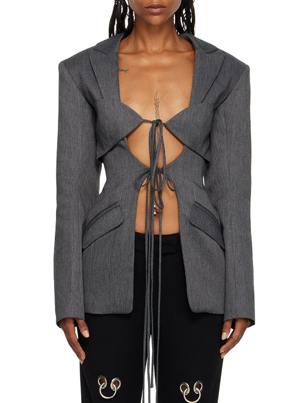Tie-front blazer with a notch lapel and two flap pockets
