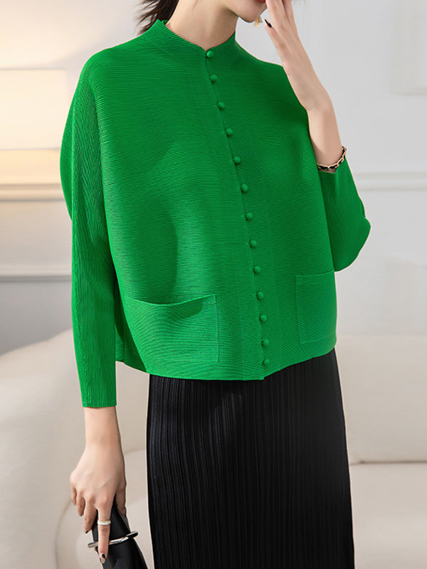 Pleated jacket with a stand collar, covered buttons and wide sleeves