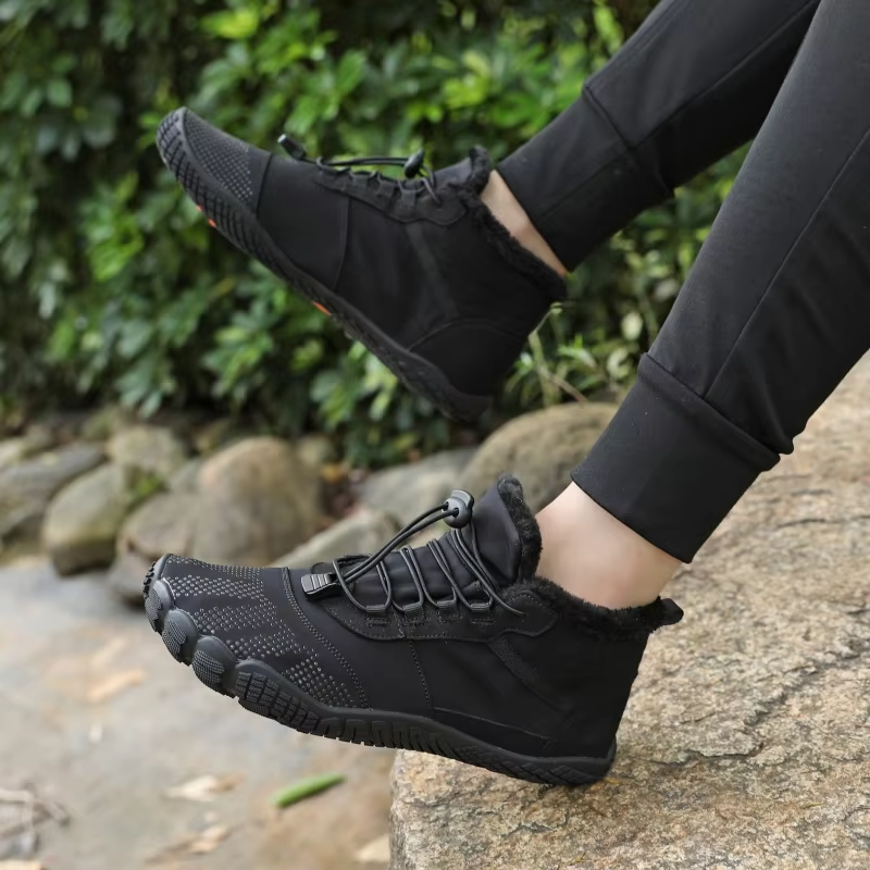 Unisex barefoot ankle boots with a fleece lining and an elastic toggle lace