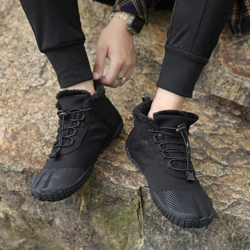 Unisex barefoot ankle boots with a fleece lining and an elastic toggle lace