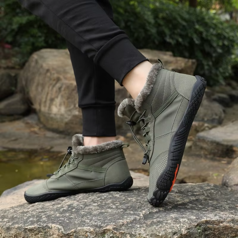 Unisex barefoot ankle boots with a fleece lining and an elastic toggle lace