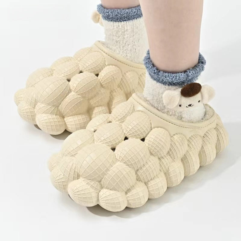 Bubble slides in EVA with round bubbles over the whole upper and a plush lining - view 12