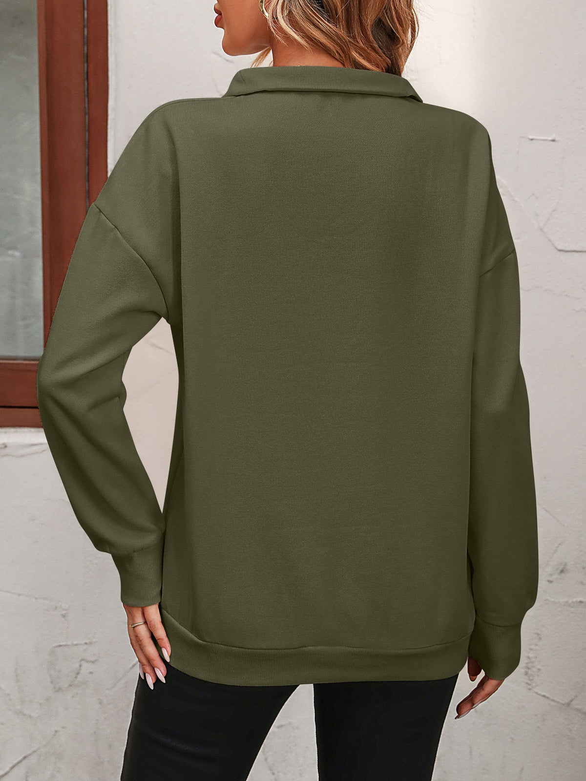Women's half zip sweatshirt - detail